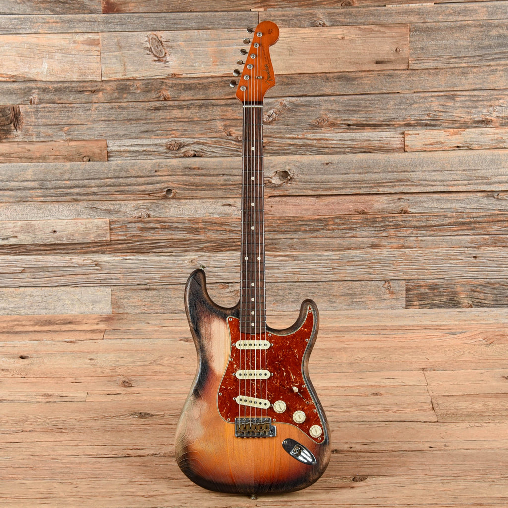 Fender Custom Shop Paul Waller Masterbuilt Sand Blast Stratocaster 3-Tone Sunburst 2023 - View 4 | MusicMarket