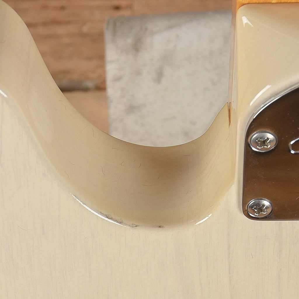 Fender Custom Shop Post Modern Telecaster Closet Classic Blonde 2017 - View 12 | MusicMarket