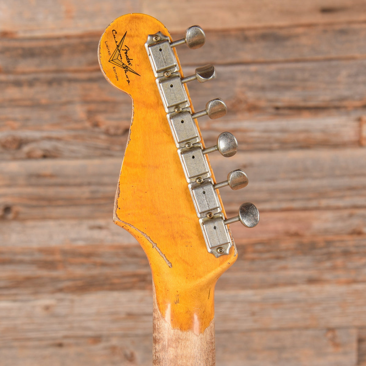 Fender Custom Shop Red Hot Stratocaster Super Heavy Relic Aged Faded Shell Pink 2023 - View 7 | MusicMarket