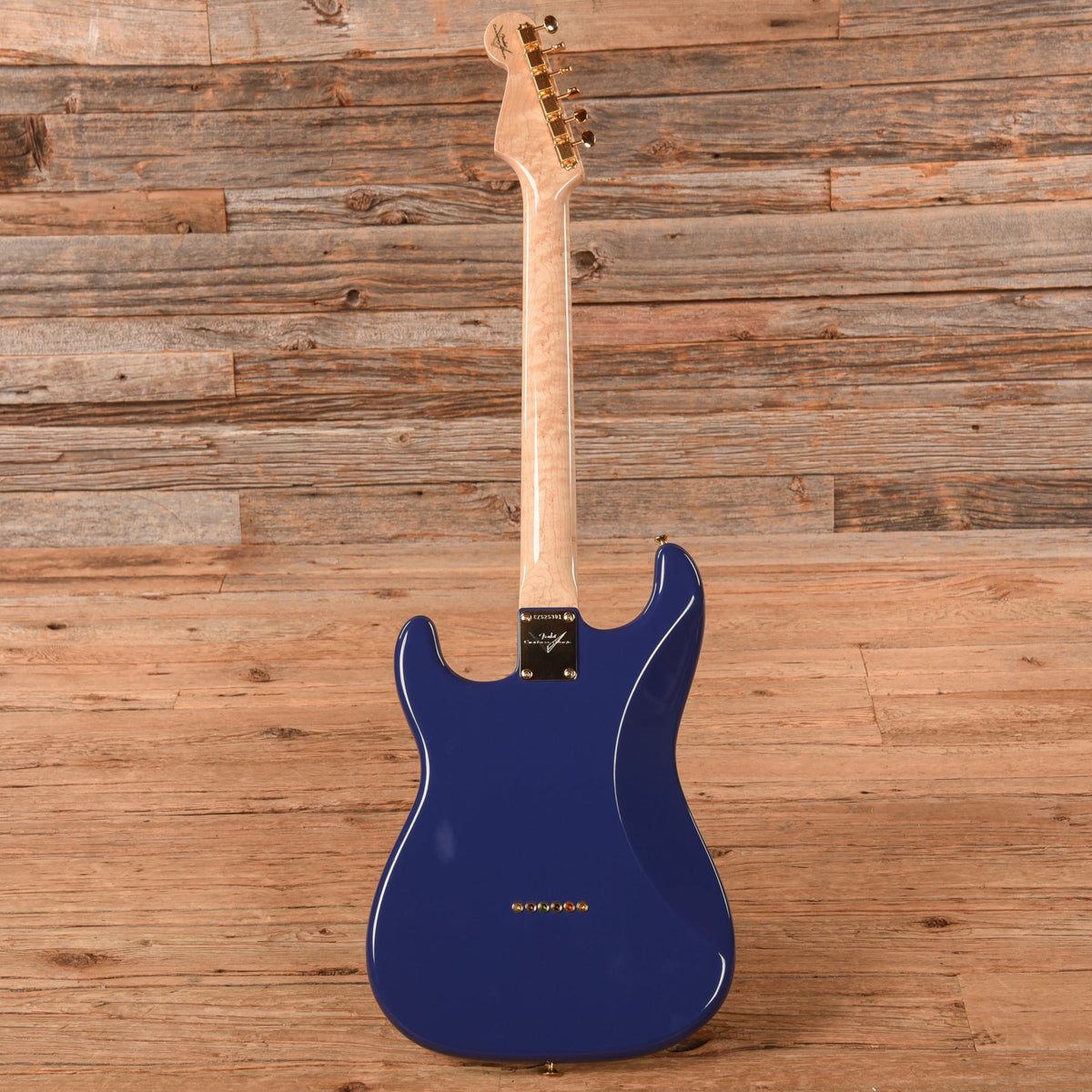 Fender Custom Shop Robert Cray Stratocaster Violet 2015 - View 5 | MusicMarket