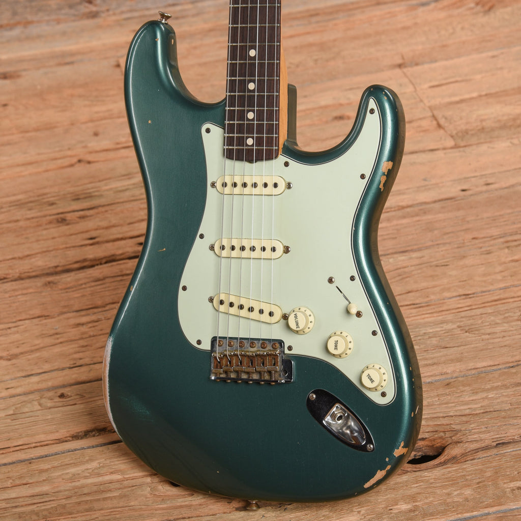 Fender Custom Shop Stratocaster Sherwood Green Metallic 2015 - View 2 | MusicMarket