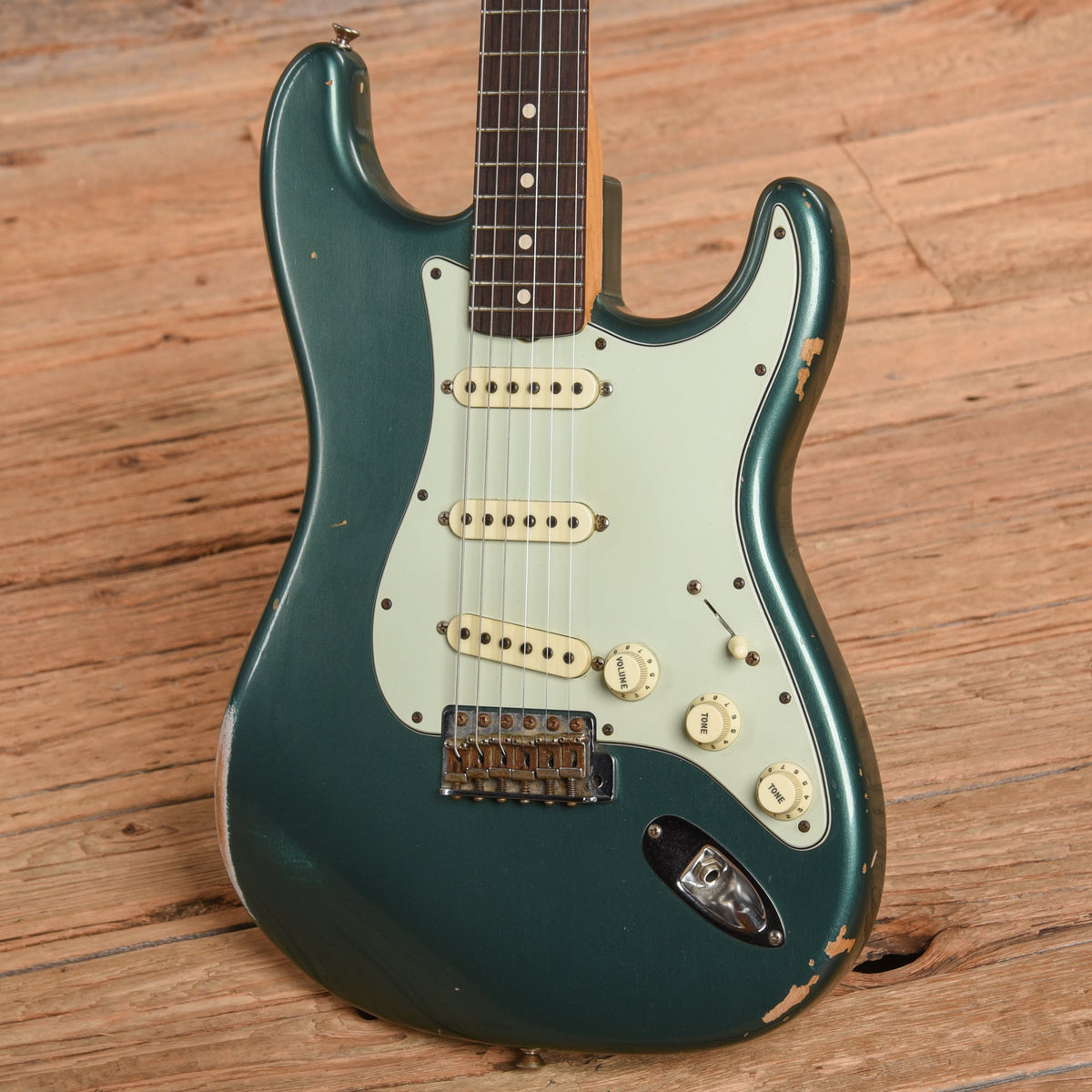 Fender Custom Shop Stratocaster Sherwood Green Metallic 2015 - View 2 | MusicMarket