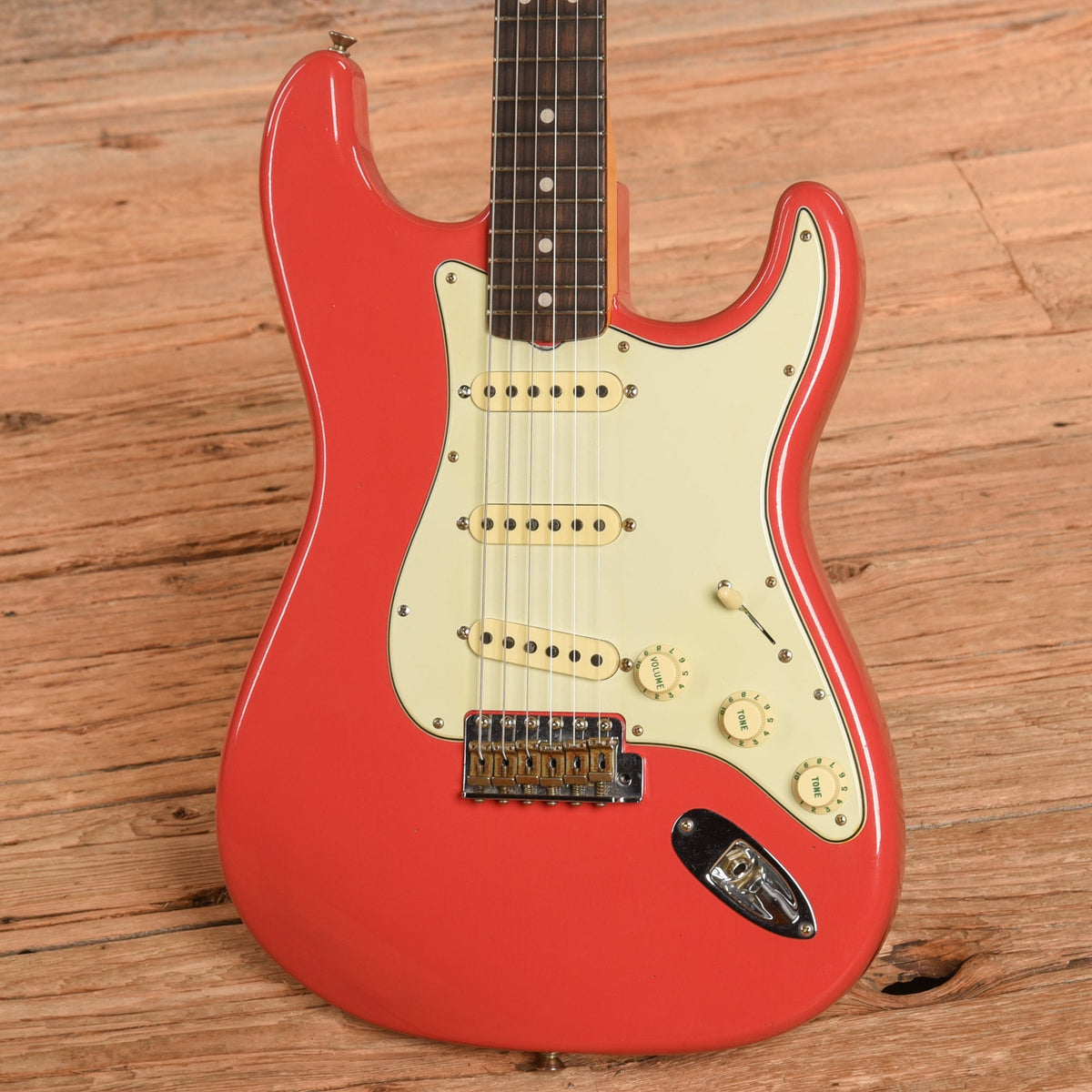 Fender Custom Shop "Wilcutt" '62 Stratocaster Journeyman Relic Fiesta Red 2023 - View 2 | MusicMarket