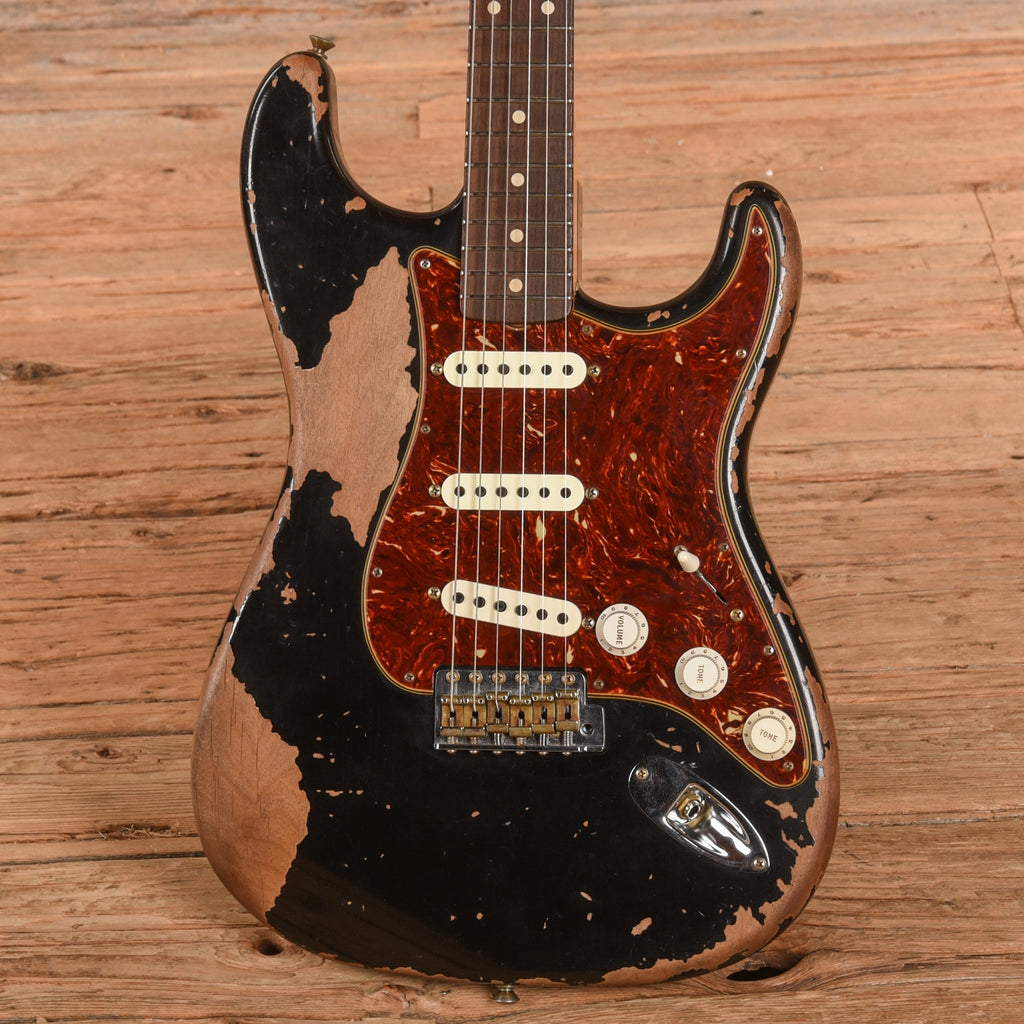 Fender Custom Shop WW10 '61 Stratocaster Super Heavy Relic Black - View 2 | MusicMarket