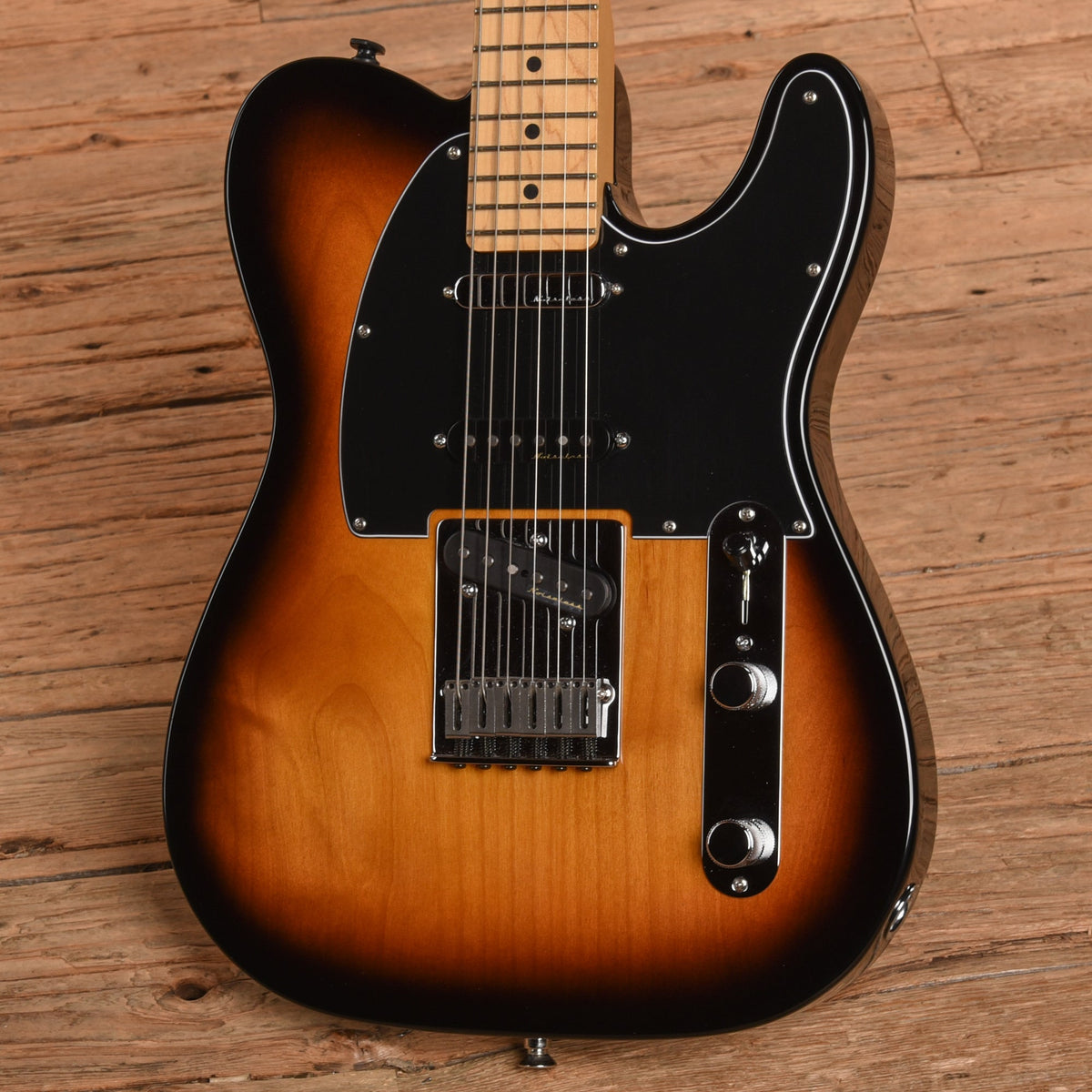 Fender Deluxe Nashville Telecaster Sunburst 2016 - View 2 | MusicMarket