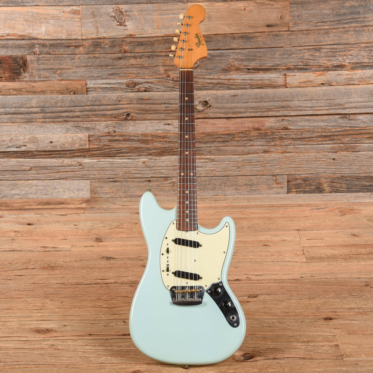Fender Duo-Sonic II Sonic Blue Refin 1965 - View 4 | MusicMarket