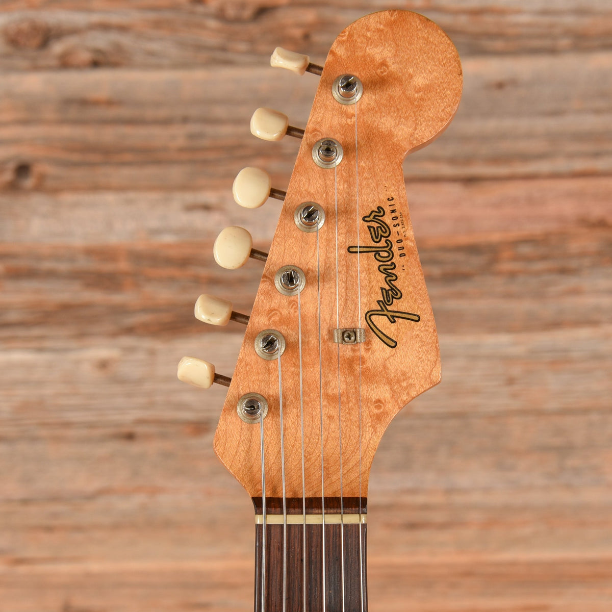 Fender Duo-Sonic Sunburst 1963 - View 6 | MusicMarket