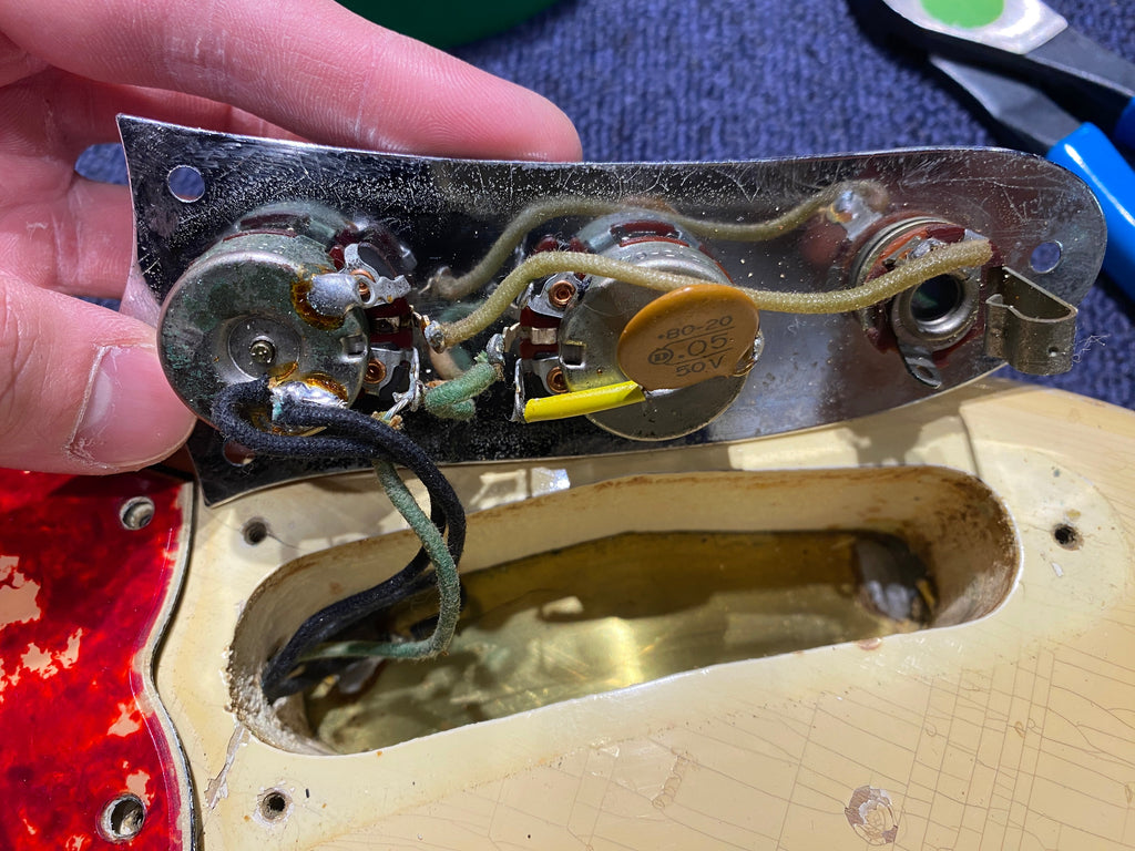 Fender Duosonic II Blonde 1966 - View 12 | MusicMarket