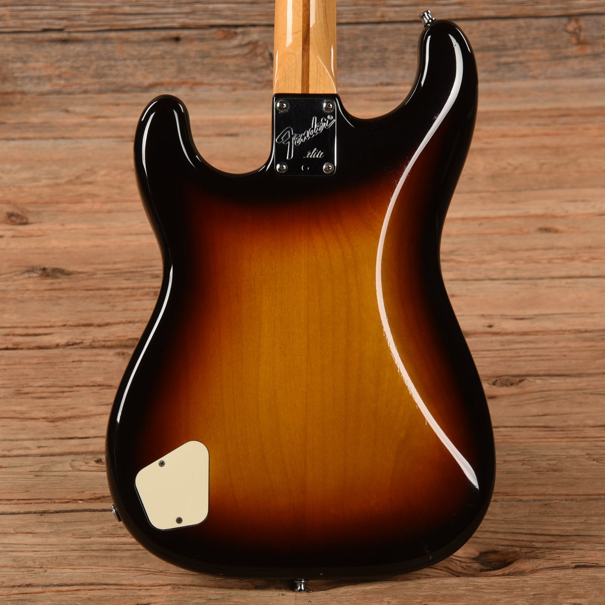 Fender Elite Stratocaster Sunburst 1983 - View 3 | MusicMarket