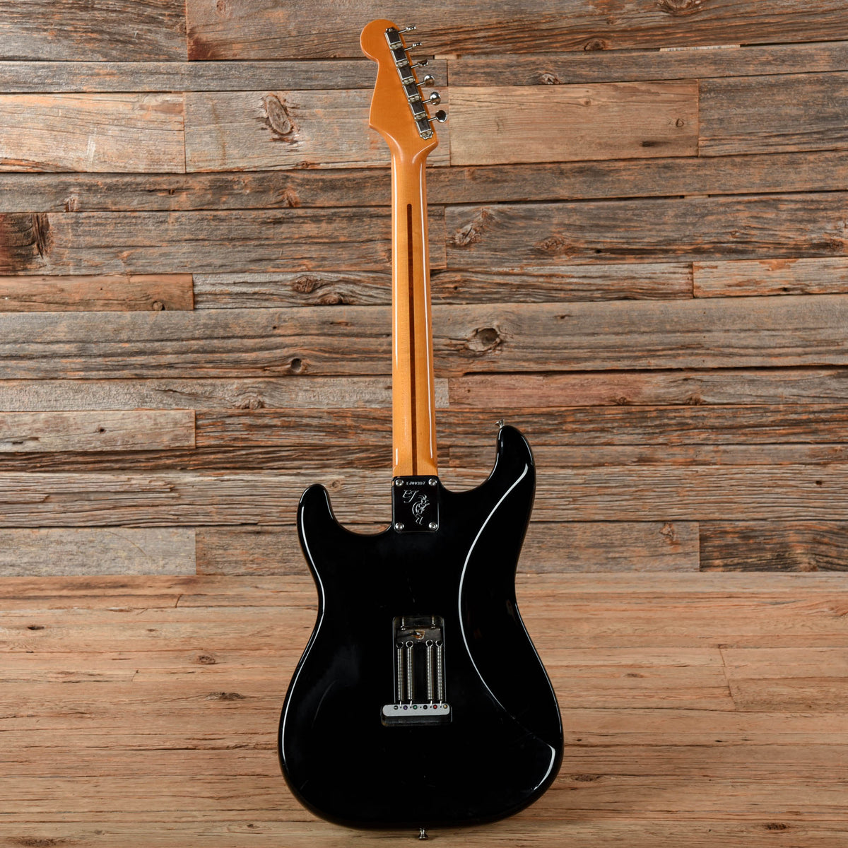 Fender Eric Johnson Stratocaster Black 2005 - View 5 | MusicMarket