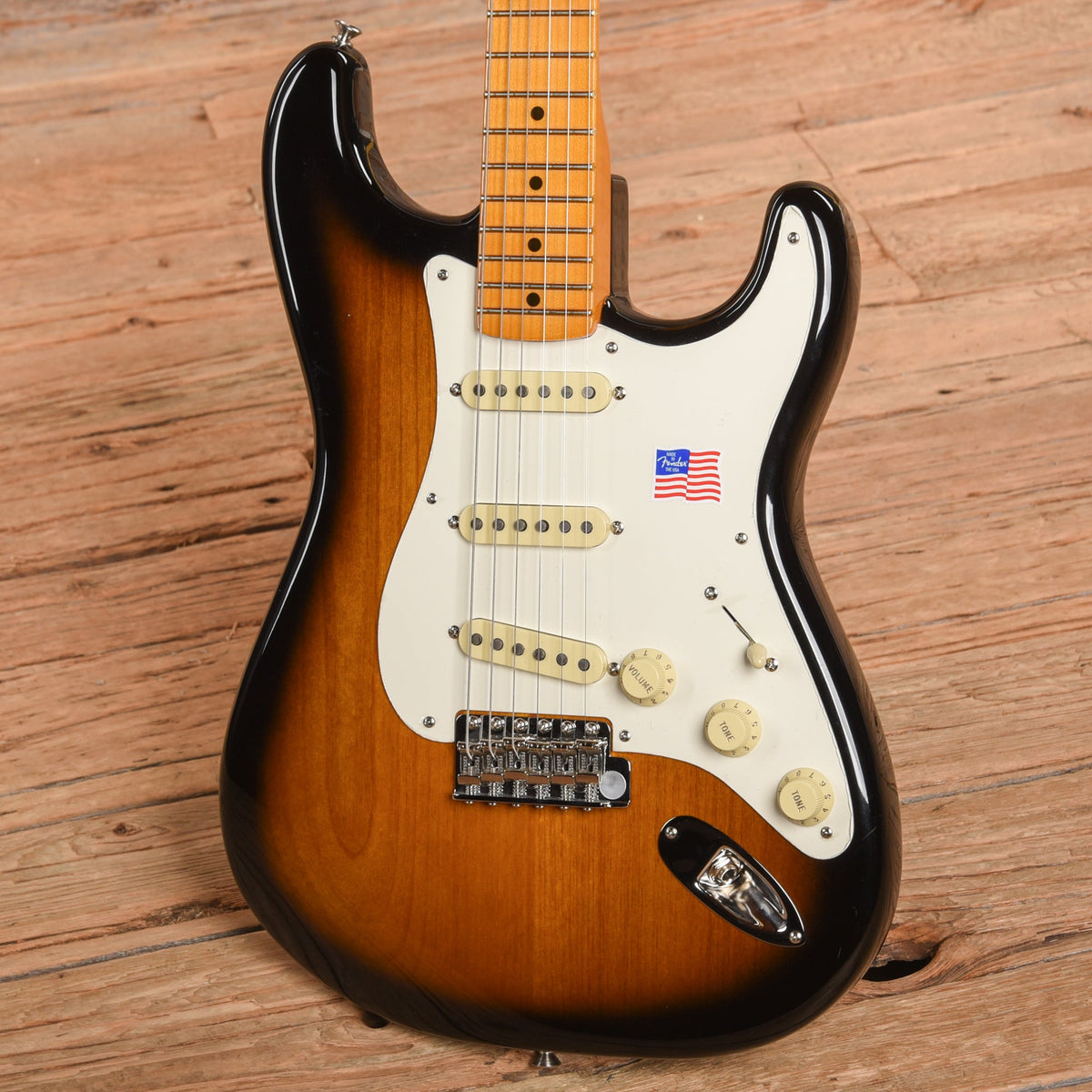 Fender Eric Johnson Stratocaster Sunburst 2023 - View 2 | MusicMarket
