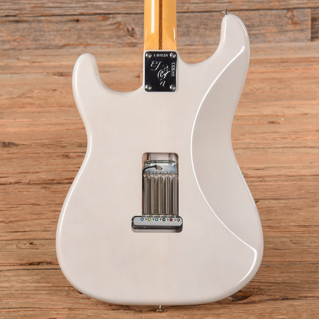 Fender Eric Johnson Stratocaster White Blonde 2023 - View 3 | MusicMarket