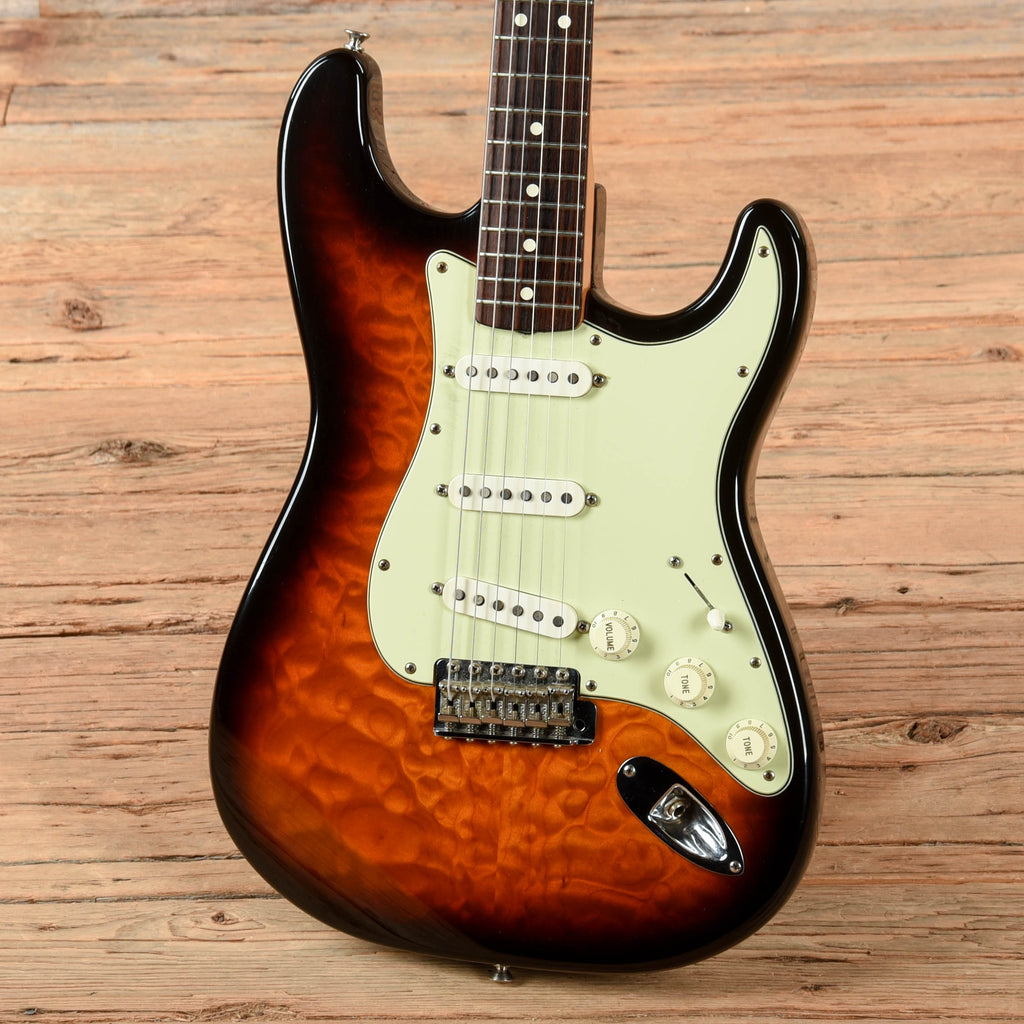 Fender GC 30th Anniversary Stratocaster Sunburst 1994 - View 2 | MusicMarket