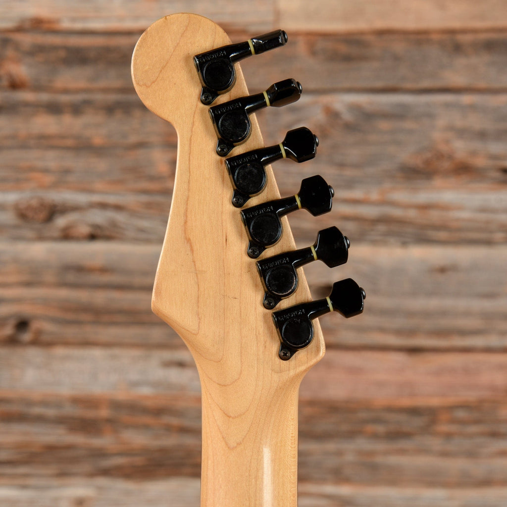 Fender HM Stratocaster White - View 7 | MusicMarket