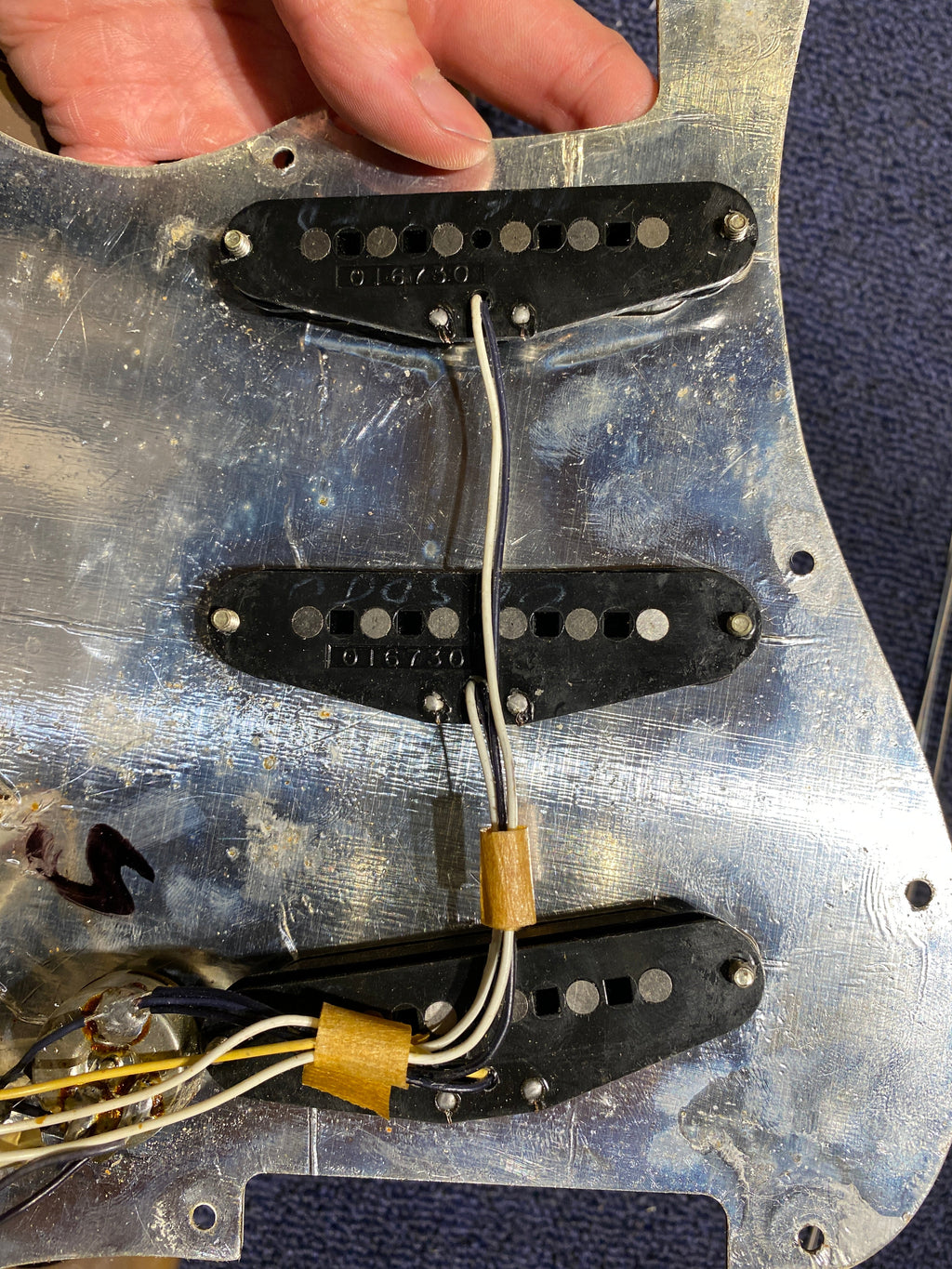 Fender International Series Stratocaster Hardtail Sahara Toupe 1981 - View 12 | MusicMarket