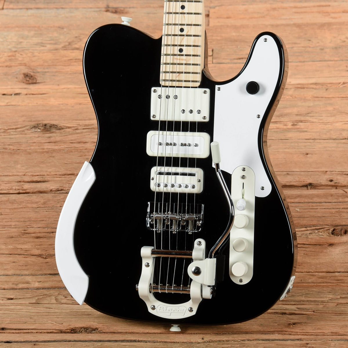 Fender Jack White Signature Triplecaster Black 2024 - View 2 | MusicMarket