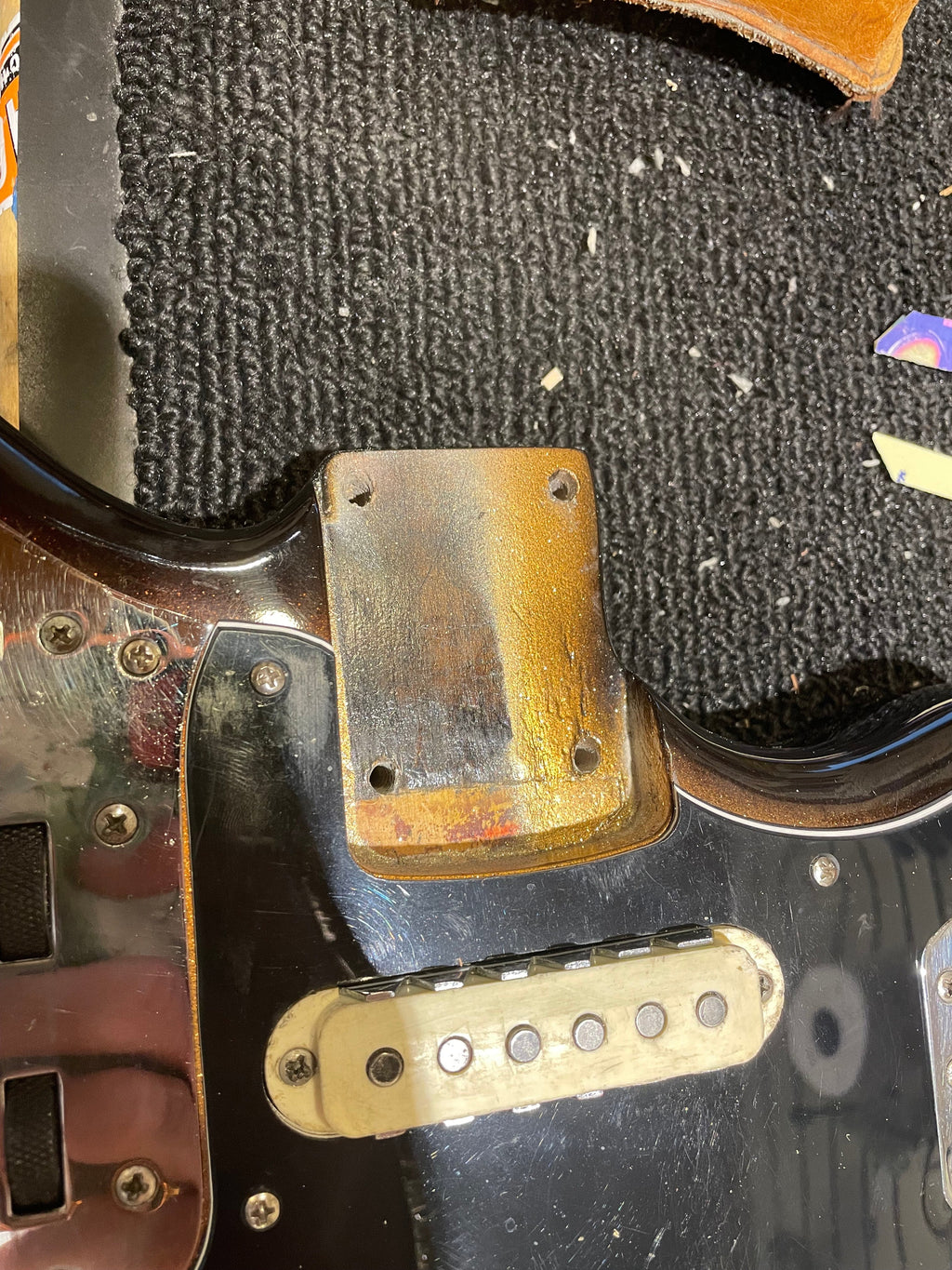 Fender Jaguar Golden Sunburst Metallic Refin 1964 - View 13 | MusicMarket