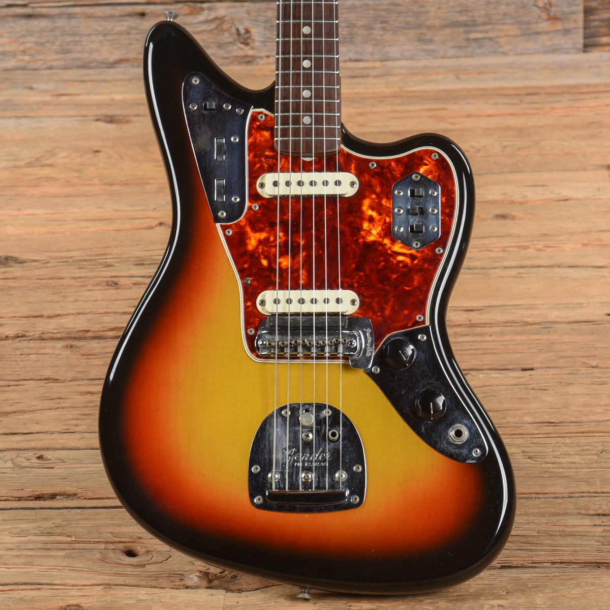 Fender Jaguar Sunburst 1965 - MusicMarket