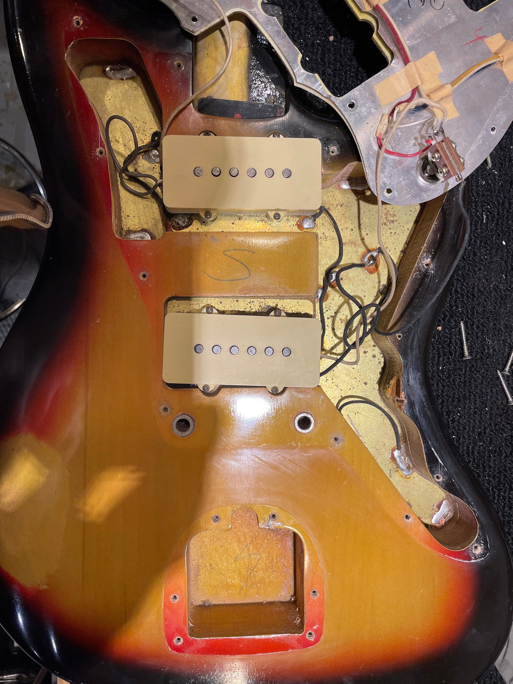 Fender Jazzmaster Sunburst 1966 - View 17 | MusicMarket
