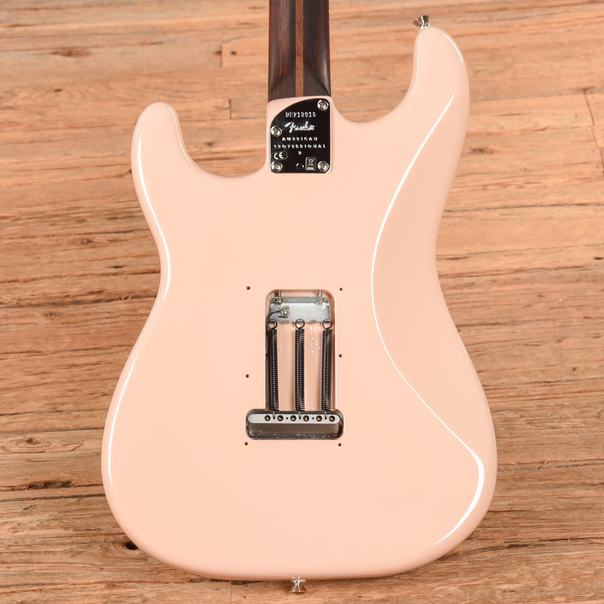 Fender Limited Edition American Professional II Stratocaster w/Rosewood Neck Shell Pink 2021 - View 3 | MusicMarket