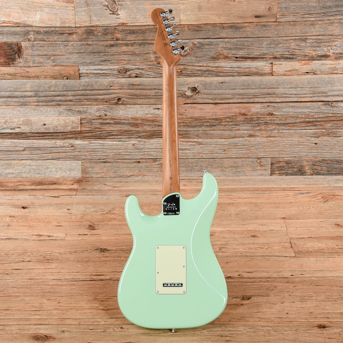 Fender Limited Edition American Ultra Stratocaster Seafoam Green 2024 - View 5 | MusicMarket