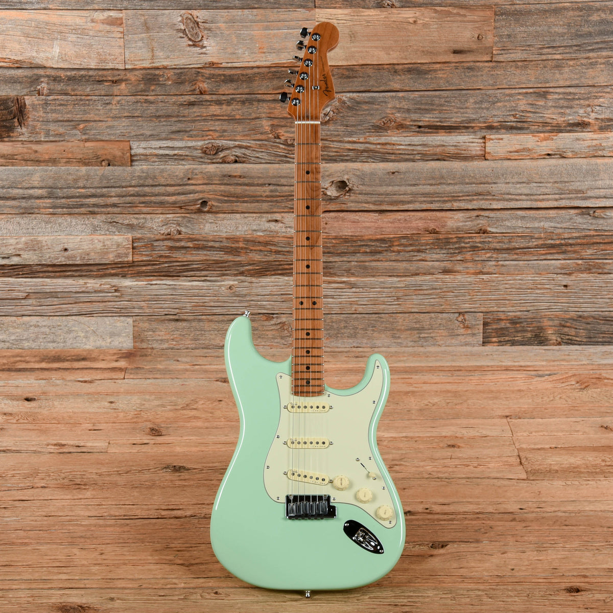 Fender Limited Edition American Ultra Stratocaster Seafoam Green 2024 - View 4 | MusicMarket