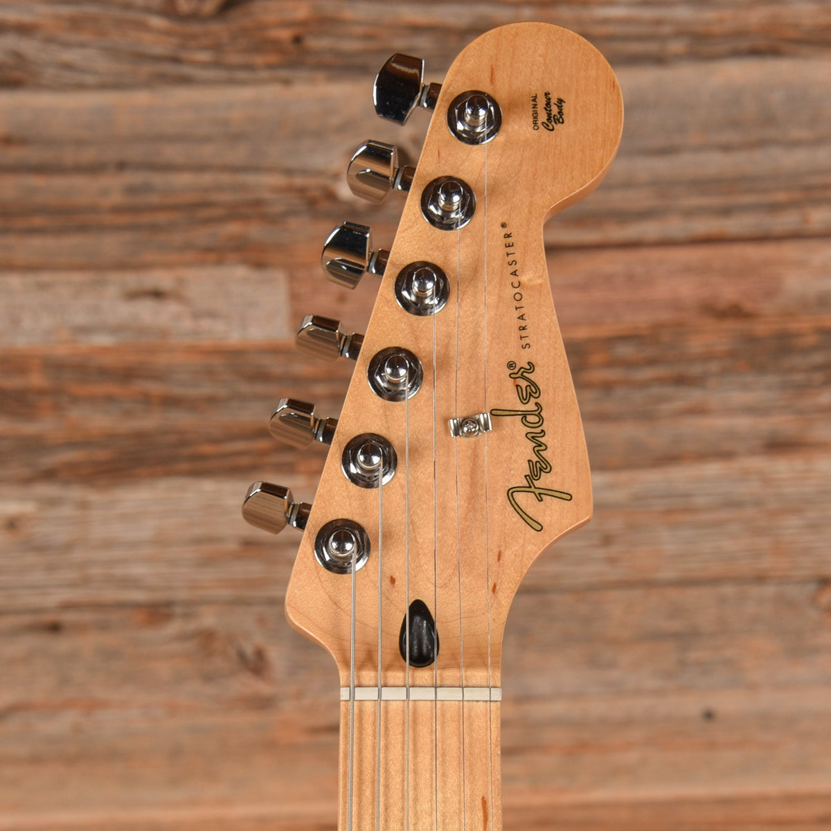 Fender Limited Edition Player Stratocaster Shell Pink 2021 - View 6 | MusicMarket