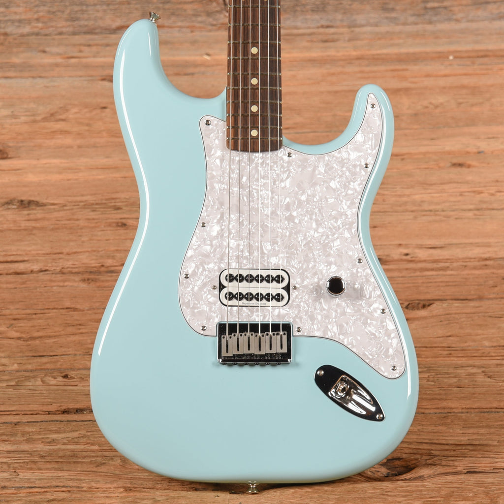 Fender Limited Edition Tom Delonge Stratocaster Sonic Blue 2023 - MusicMarket