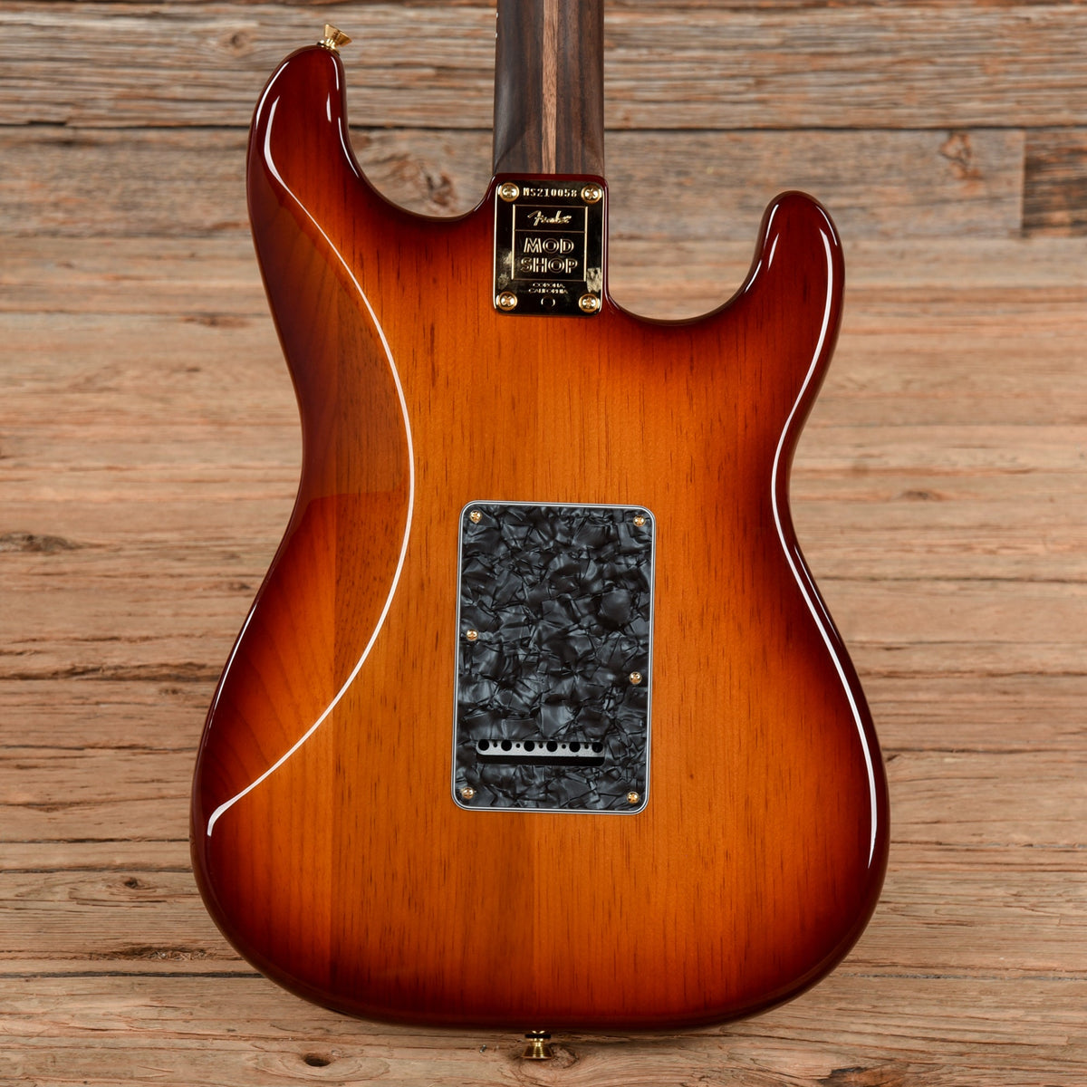 Fender Mod Shop Stratocaster Sienna Sunburst 2021 LEFTY - View 3 | MusicMarket