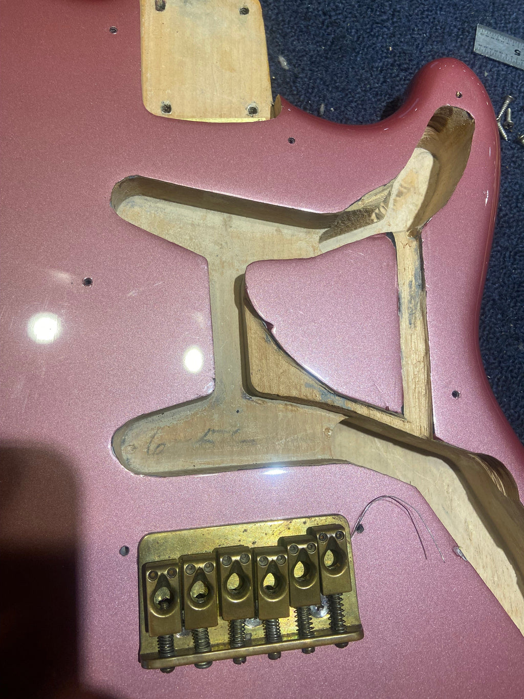 Fender Musicmaster Burgundy Mist Refin 1950s - View 12 | MusicMarket