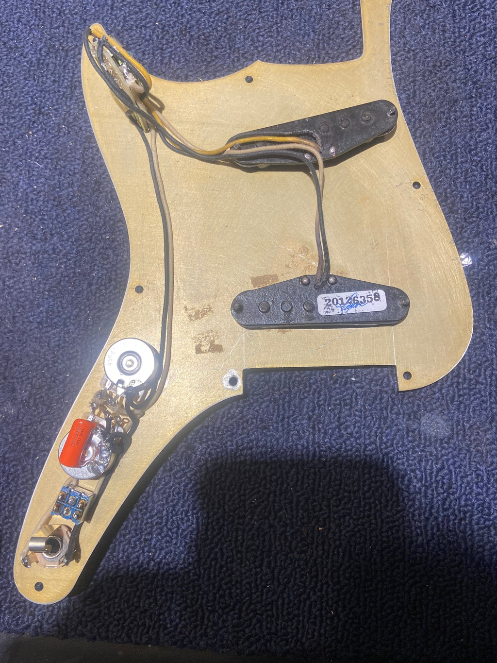 Fender Musicmaster Burgundy Mist Refin 1950s - View 14 | MusicMarket