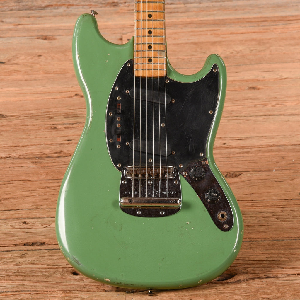 Fender Mustang Green Refin 1977 - MusicMarket