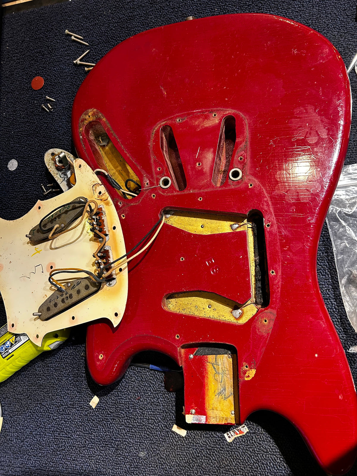 Fender Mustang Red 1966 - View 16 | MusicMarket