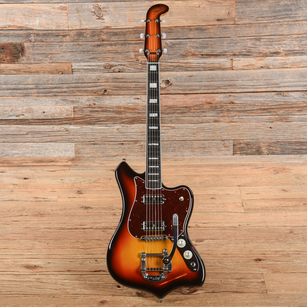 Fender Parallel Universe Maverick Dorado Ultraburst 2019 - View 4 | MusicMarket