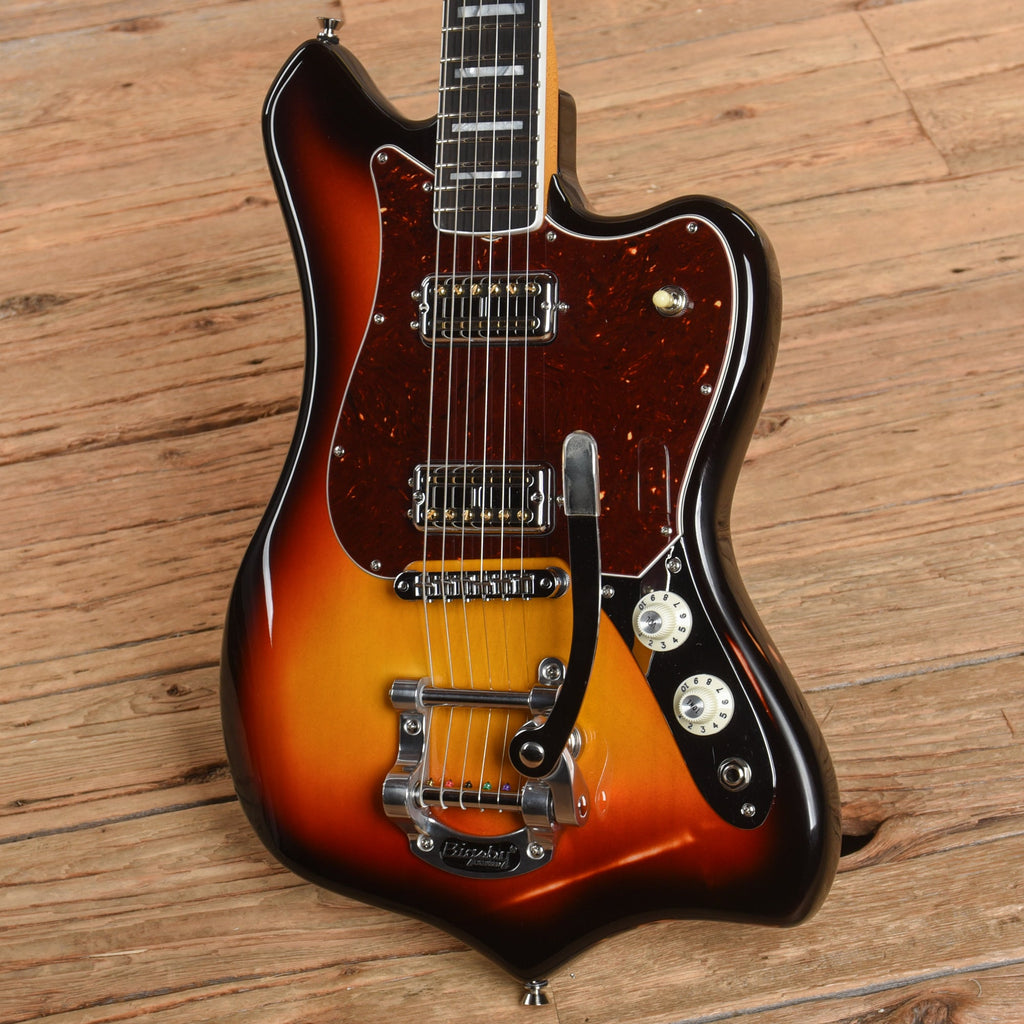 Fender Parallel Universe Maverick Dorado Ultraburst 2019 - View 2 | MusicMarket