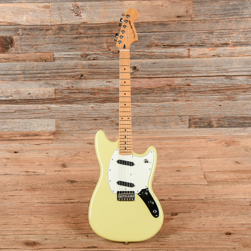 Fender Player II Mustang Hialeah Yellow 2024 - View 4 | MusicMarket
