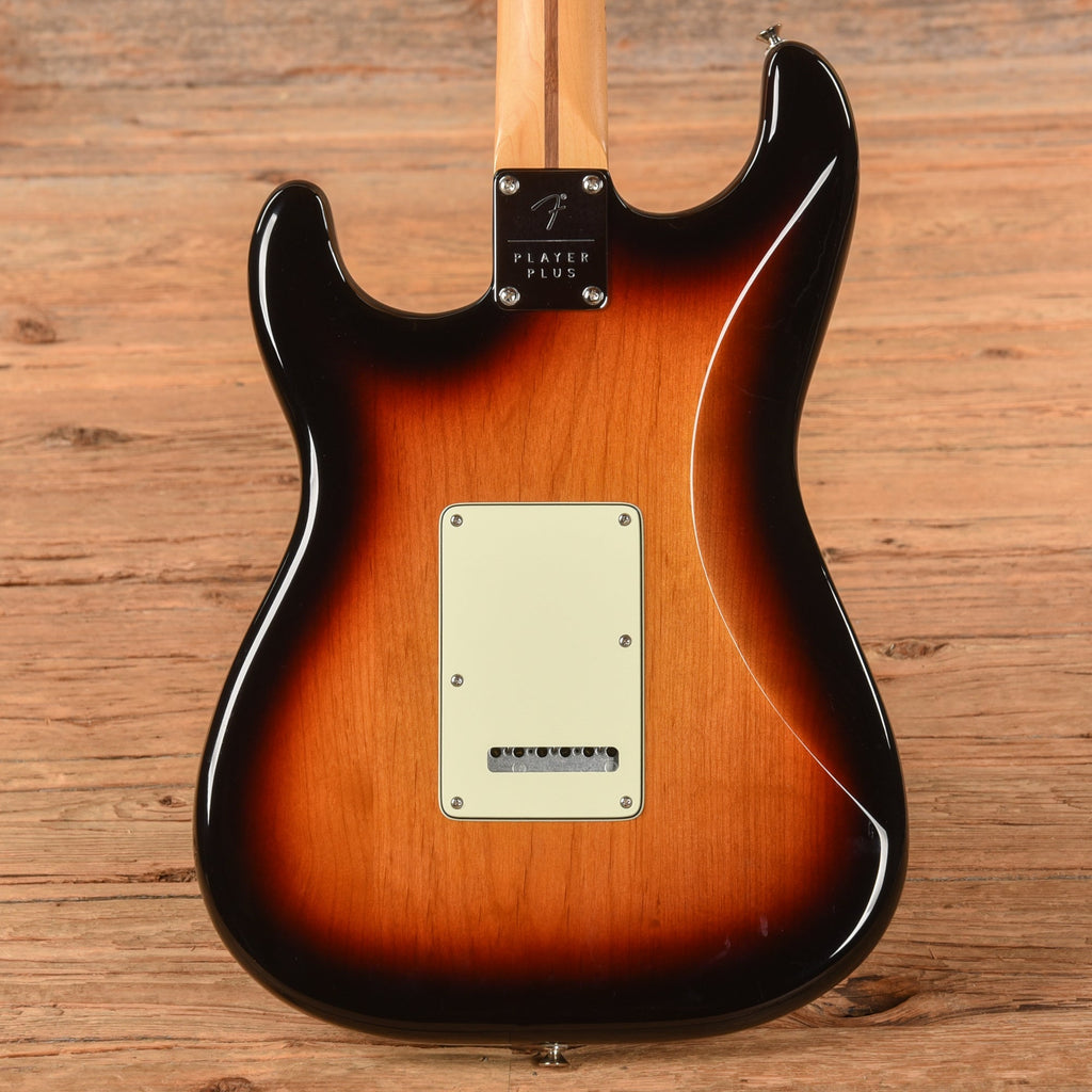 Fender Player Plus Stratocaster HSS Sunburst 2022 - View 3 | MusicMarket