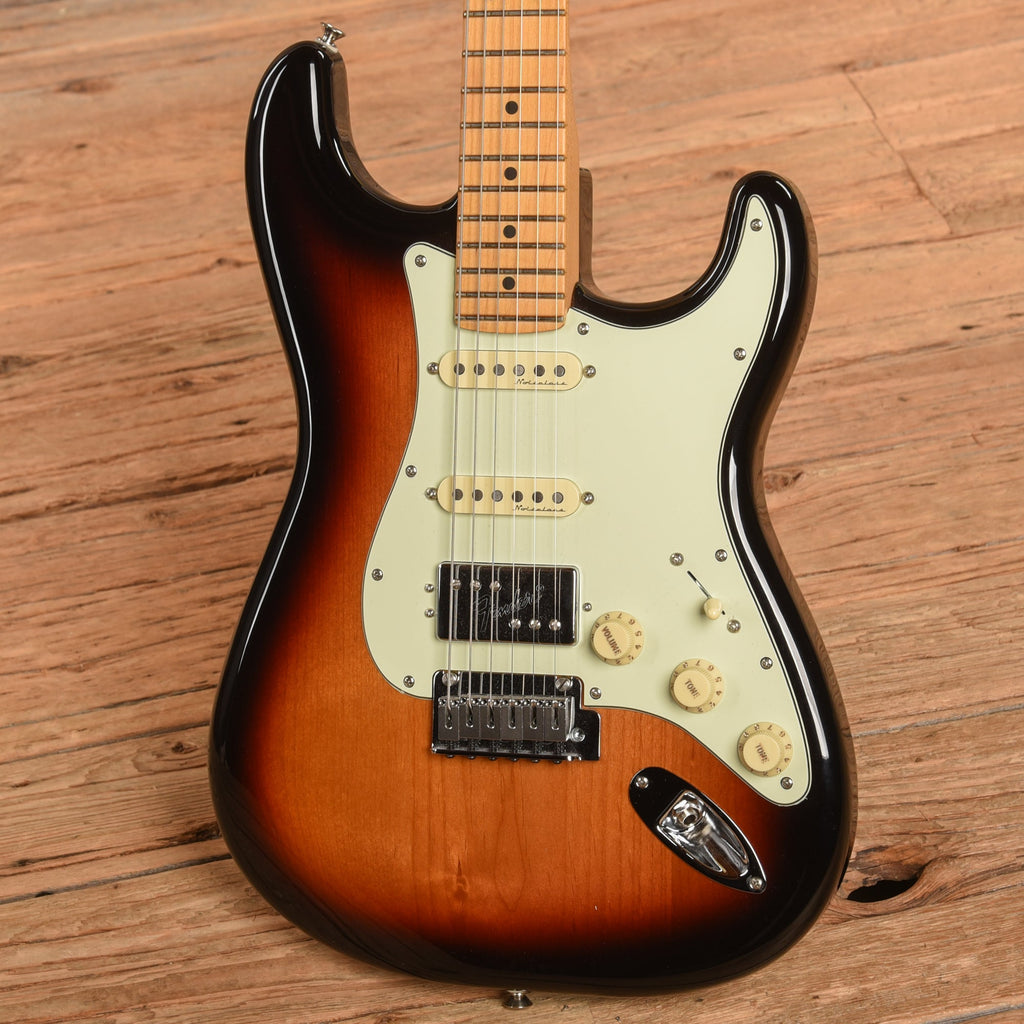 Fender Player Plus Stratocaster HSS Sunburst 2022 - View 2 | MusicMarket