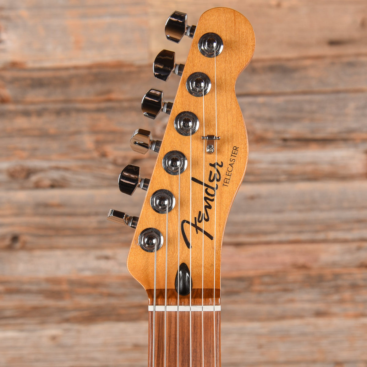 Fender Player Plus Telecaster Fiesta Red 2023 - View 6 | MusicMarket
