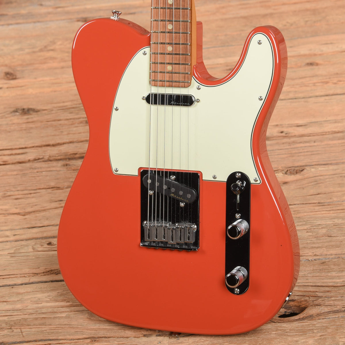Fender Player Plus Telecaster Fiesta Red 2023 - View 2 | MusicMarket