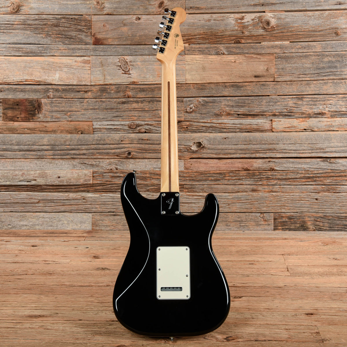 Fender Player Stratocaster Black 2021 - View 5 | MusicMarket