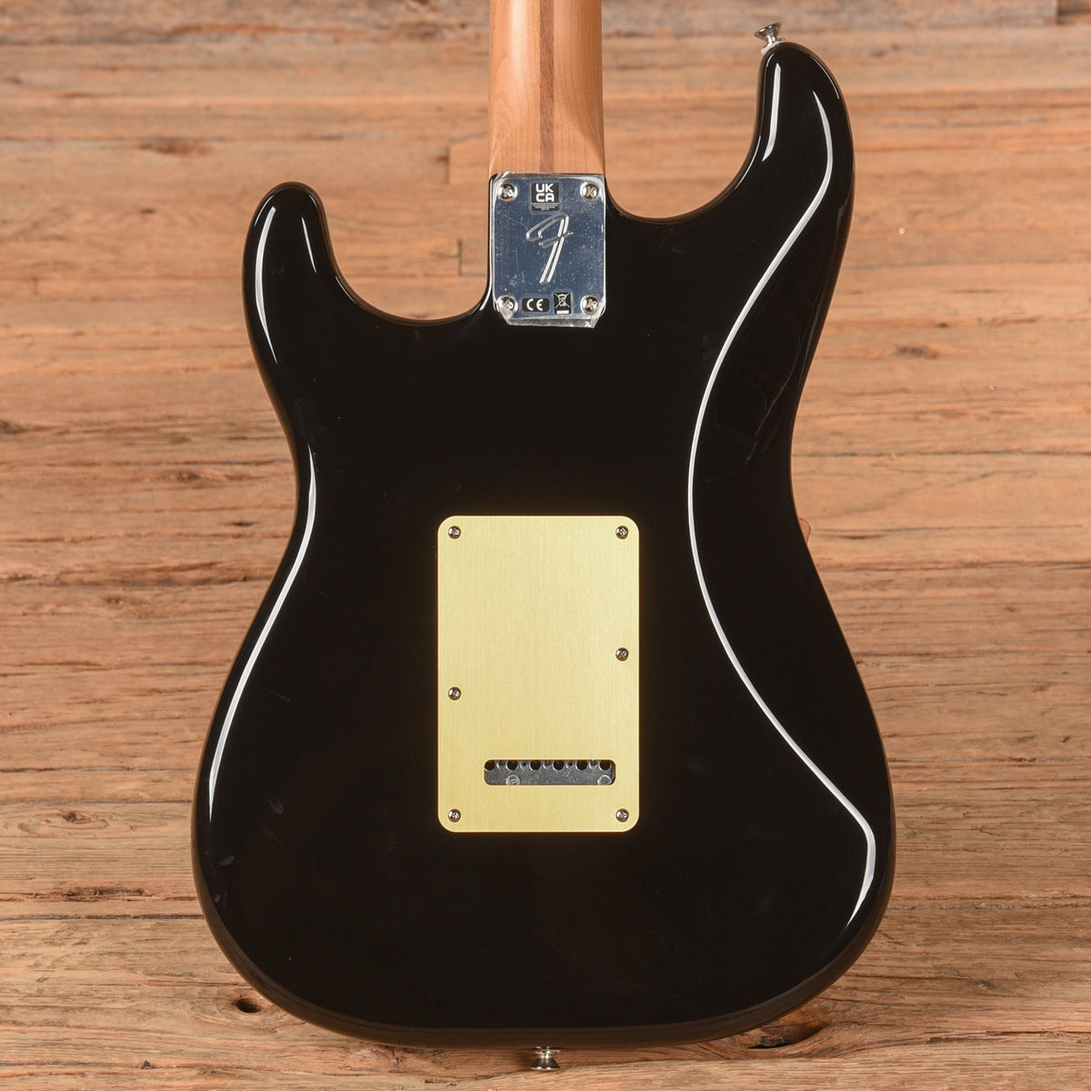 Fender Player Stratocaster Black 2024 - View 3 | MusicMarket