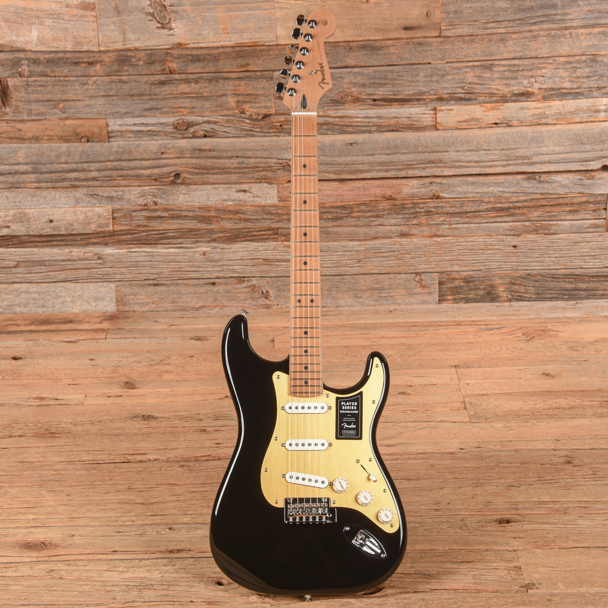 Fender Player Stratocaster Black 2024 - View 4 | MusicMarket