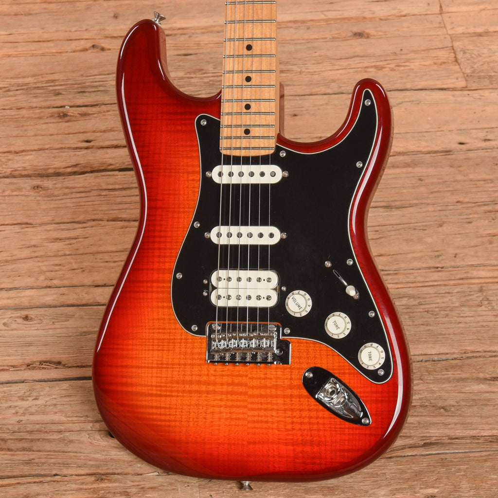 Fender Player Stratocaster HSS Plus Top Aged Cherry Burst 2020 - View 2 | MusicMarket