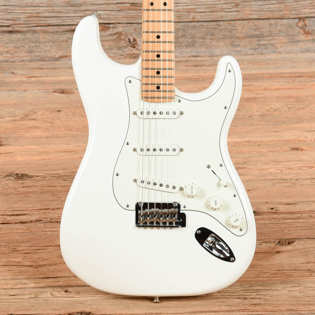 Fender Player Stratocaster Polar White 2020 - MusicMarket
