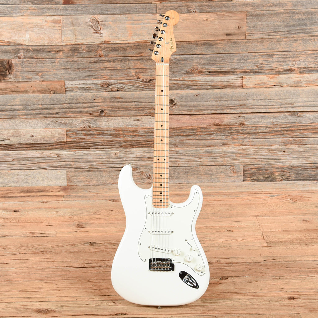 Fender Player Stratocaster Polar White 2020 - View 4 | MusicMarket