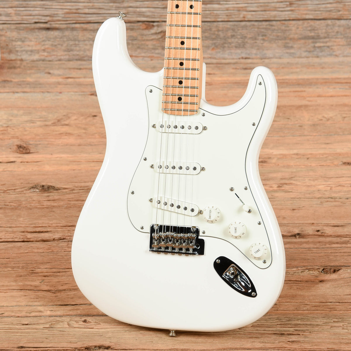 Fender Player Stratocaster Polar White 2020 - View 2 | MusicMarket