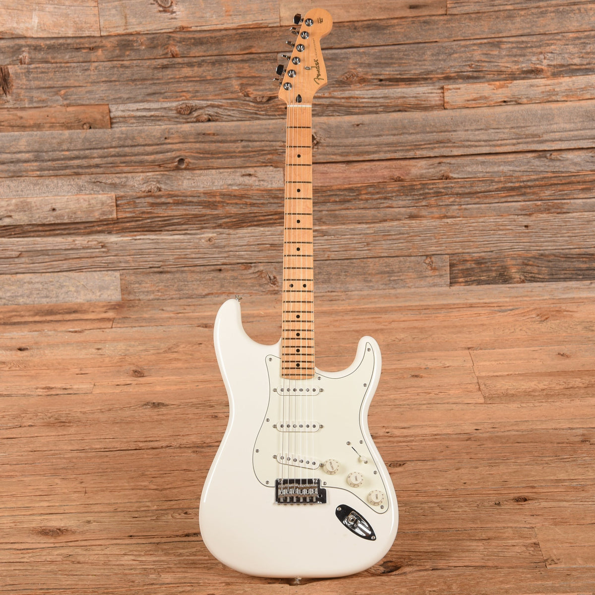 Fender Player Stratocaster Polar White 2022 - View 4 | MusicMarket