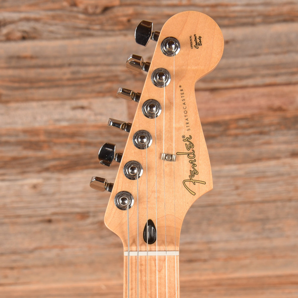 Fender Player Stratocaster Polar White 2022 - View 6 | MusicMarket