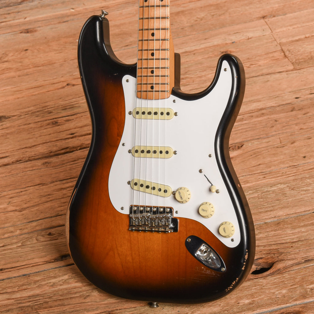 Fender Road Worn '50s Stratocaster 2-Tone Sunburst 2017 - View 2 | MusicMarket